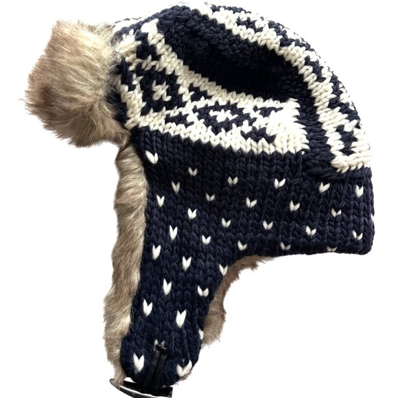 NWT HIPSTER Trapper Winter Hat Knit Faux Fur-Lined Hearts Nordic Button Chin - Picture 4 of 7